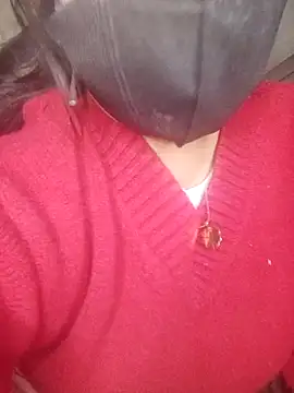 Snapshot of Piu_18 chatting on January 13, 12:21 pm Piu 18 online show from January 13, 12:21 pm