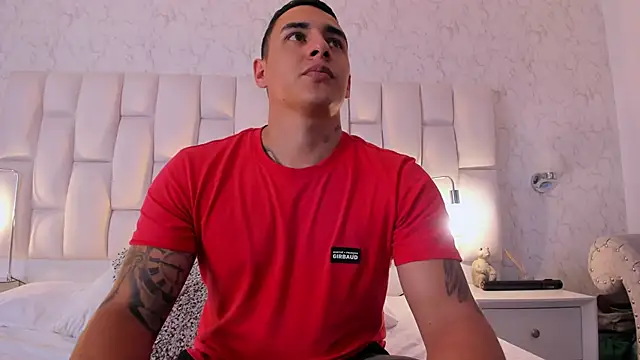 MassimoCo  online show from February 28, 11:06 pm