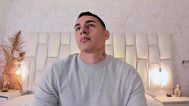 MassimoCo  online show from March 29, 12:10 am