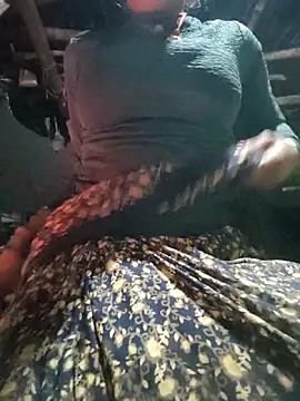 Snapshot of Queen_chayna chatting on February 1, 2:26 pm Queen chayna online show from February 1, 2:26 pm