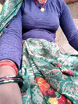 Snapshot of Queen_chayna chatting on February 2, 2:32 am Queen chayna online show from February 2, 2:32 am