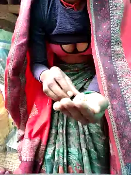 Snapshot of Queen_chayna chatting on February 3, 2:53 am Queen chayna online show from February 3, 2:53 am