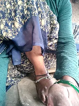 Snapshot of Queen_chayna chatting on February 5, 1:32 am Queen chayna online show from February 5, 1:32 am