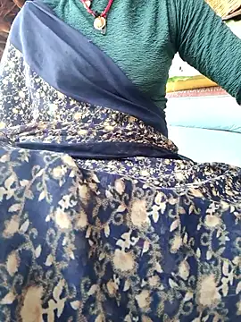 Snapshot of Queen_chayna chatting on February 15, 3:14 am Queen chayna online show from February 15, 3:14 am