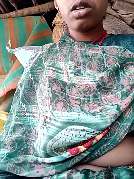 Snapshot of Queen_chayna chatting on February 20, 3:36 am Queen chayna online show from February 20, 3:36 am