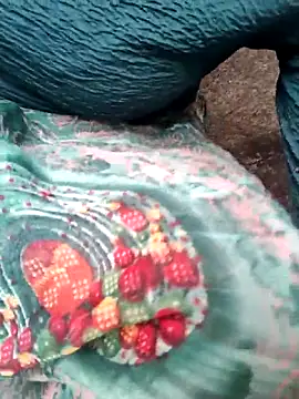 Snapshot of Queen_chayna chatting on February 26, 8:02 am Queen chayna online show from February 26, 8:02 am