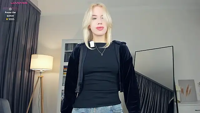 beauty cutiepie online show from January 9, 7:44 am