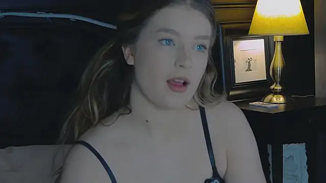 Mila Hart online show from January 10, 6:31 pm