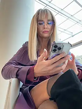 NaughtyNinky online show from February 19, 1:07 pm