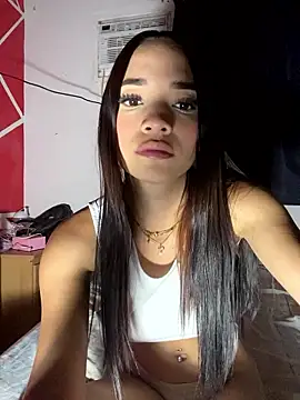 Snapshot of alice__cat chatting on January 8, 3:42 am alice cat online show from January 8, 3:42 am