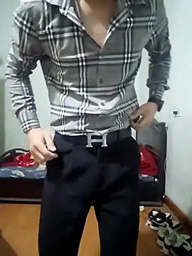 Hoangvan99997 online show from March 4, 2:34 pm