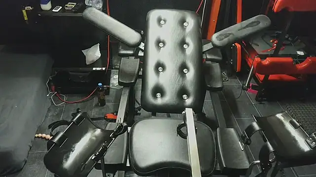 ashleyandtommy1 online show from January 11, 8:36 pm