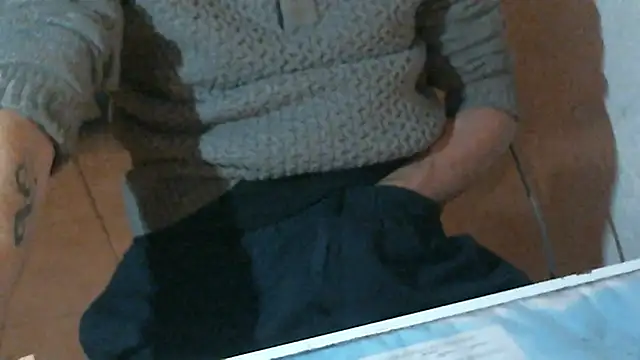 Snapshot of Renard0909 chatting on January 6, 5:16 pm Renard0909 online show from January 6, 5:16 pm