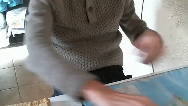 Snapshot of Renard0909 chatting on January 7, 11:45 am Renard0909 online show from January 7, 11:45 am