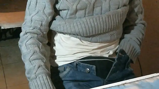 Snapshot of Renard0909 chatting on January 11, 9:03 am Renard0909 online show from January 11, 9:03 am