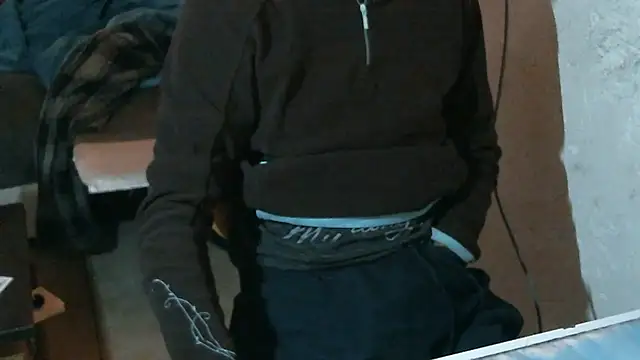 Snapshot of Renard0909 chatting on January 13, 9:25 am Renard0909 online show from January 13, 9:25 am