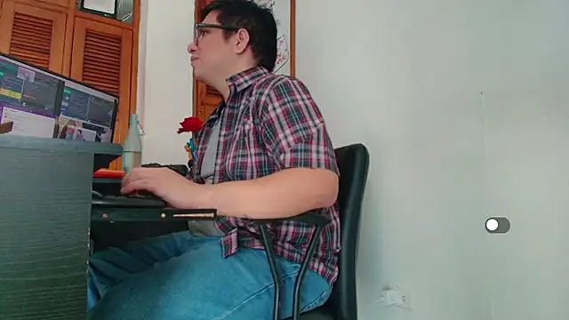 Snapshot of chubby16cm chatting on January 31, 8:18 pm chubby16cm online show from January 31, 8:18 pm