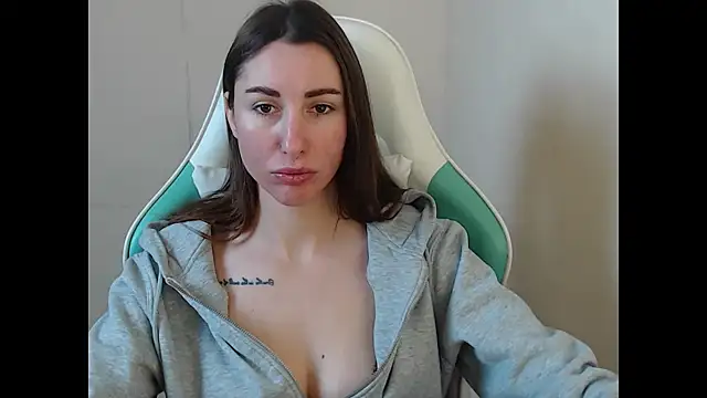 cammila horn online show from January 13, 12:32 pm