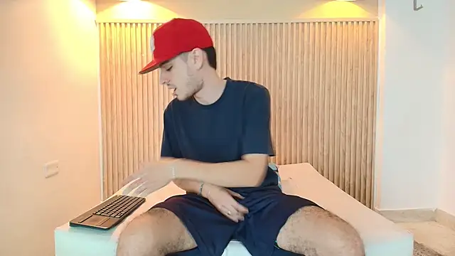 Snapshot of IM_BULL chatting on January 6, 1:26 pm IM BULL online show from January 6, 1:26 pm