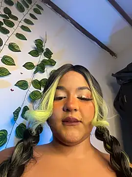 Isabella Belmont online show from February 19, 4:41 am