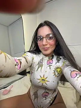 Snapshot of EVA_WILD1 chatting on March 3, 1:12 am EVA WILD1 online show from March 3, 1:12 am