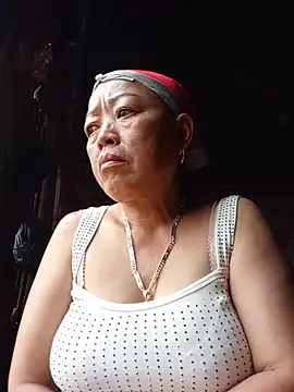 Snapshot of Agnes-baby chatting on July 7, 6:58 am Agnes-baby online show from July 7, 6:58 am