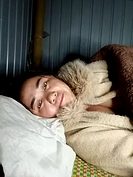 Snapshot of alycen chatting on January 10, 5:37 pm alycen online show from January 10, 5:37 pm