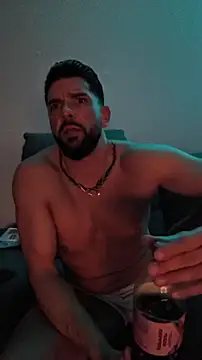 Snapshot of Angelo_33 chatting on January 18, 2:04 am Angelo 33 online show from January 18, 2:04 am