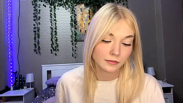 Snapshot of LlsabethHaze chatting on January 9, 5:26 pm LlsabethHaze online show from January 9, 5:26 pm