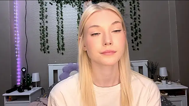 LlsabethHaze online show from January 15, 3:27 pm