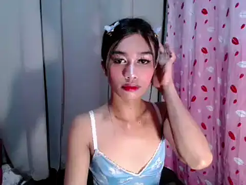 Snapshot of Goddess_katrina26 chatting on January 13, 1:27 pm Goddess katrina26 online show from January 13, 1:27 pm