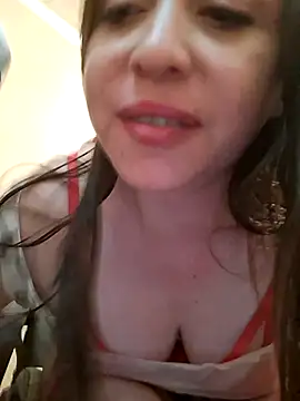 Snapshot of Gisana86 chatting on February 16, 2:13 pm Gisana86 online show from February 16, 2:13 pm