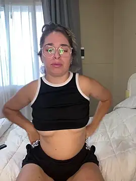 Snapshot of soyanahii chatting on February 11, 10:26 pm soyanahii online show from February 11, 10:26 pm