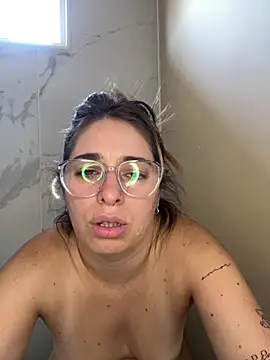 Snapshot of soyanahii chatting on March 1, 5:59 pm soyanahii online show from March 1, 5:59 pm