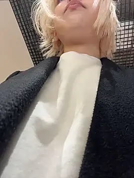 Snapshot of AshleyMur chatting on February 17, 3:47 am AshleyMur online show from February 17, 3:47 am