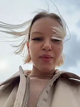 AshleyMur online show from April 12, 6:18 am