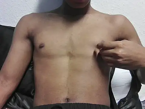 Saadmyy4444 online show from May 1, 4:55 pm