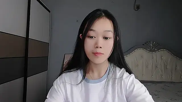 xiaowu2004 online show from March 12, 1:45 am