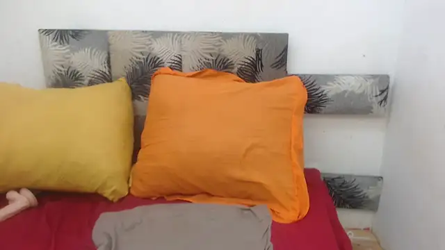 SEXY MATURExx online show from March 25, 5:13 am