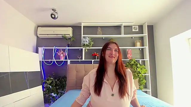 Snapshot of StephieRousee chatting on February 27, 6:24 am StephieRousee online show from February 27, 6:24 am