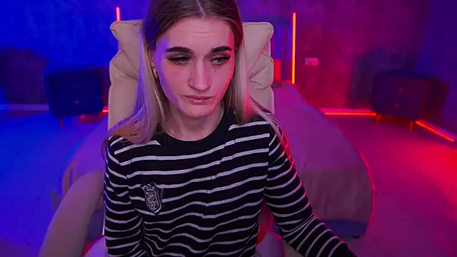 DiamondNina online show from April 16, 8:09 pm