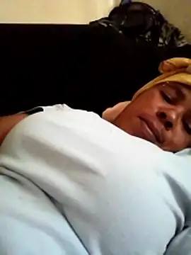 Snapshot of SexyEbonyQueen chatting on January 12, 1:38 pm SexyEbonyQueen online show from January 12, 1:38 pm