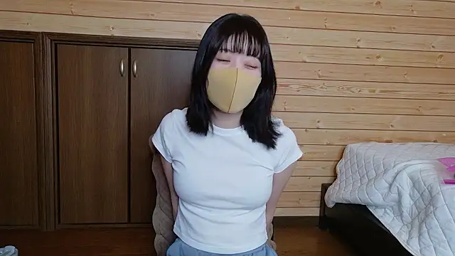 minami room online show from June 4, 5:35 am