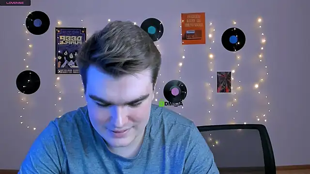 Snapshot of theo_drift chatting on February 28, 8:43 pm theo drift online show from February 28, 8:43 pm