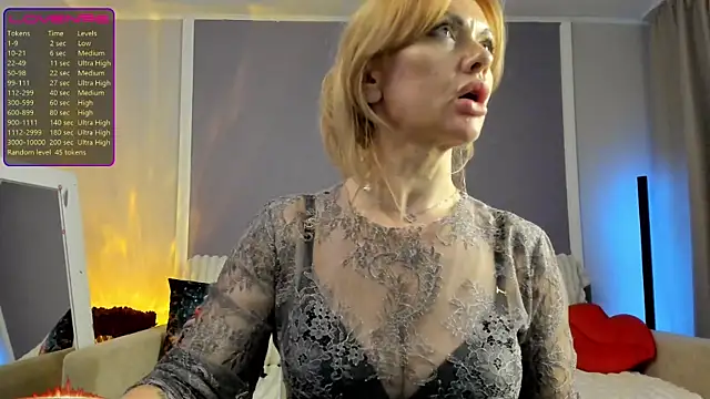 Monika-peach online show from April 21, 1:42 am