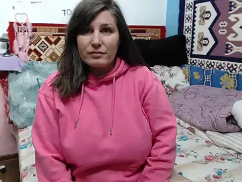 Adelinemilf online show from January 19, 8:18 am