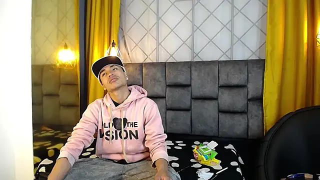 Snapshot of Maik_Russo chatting on January 19, 11:36 am Maik Russo online show from January 19, 11:36 am