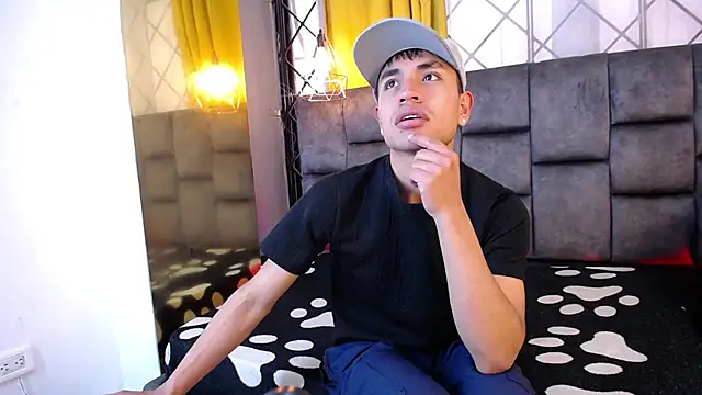 Snapshot of Maik_Russo chatting on February 5, 1:49 pm Maik Russo online show from February 5, 1:49 pm