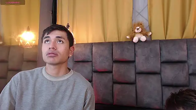 Snapshot of Maik_Russo chatting on February 17, 12:12 pm Maik Russo online show from February 17, 12:12 pm