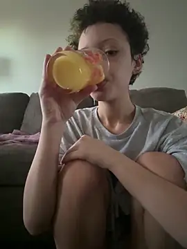 jojosbizarrelyf online show from February 26, 1:43 pm